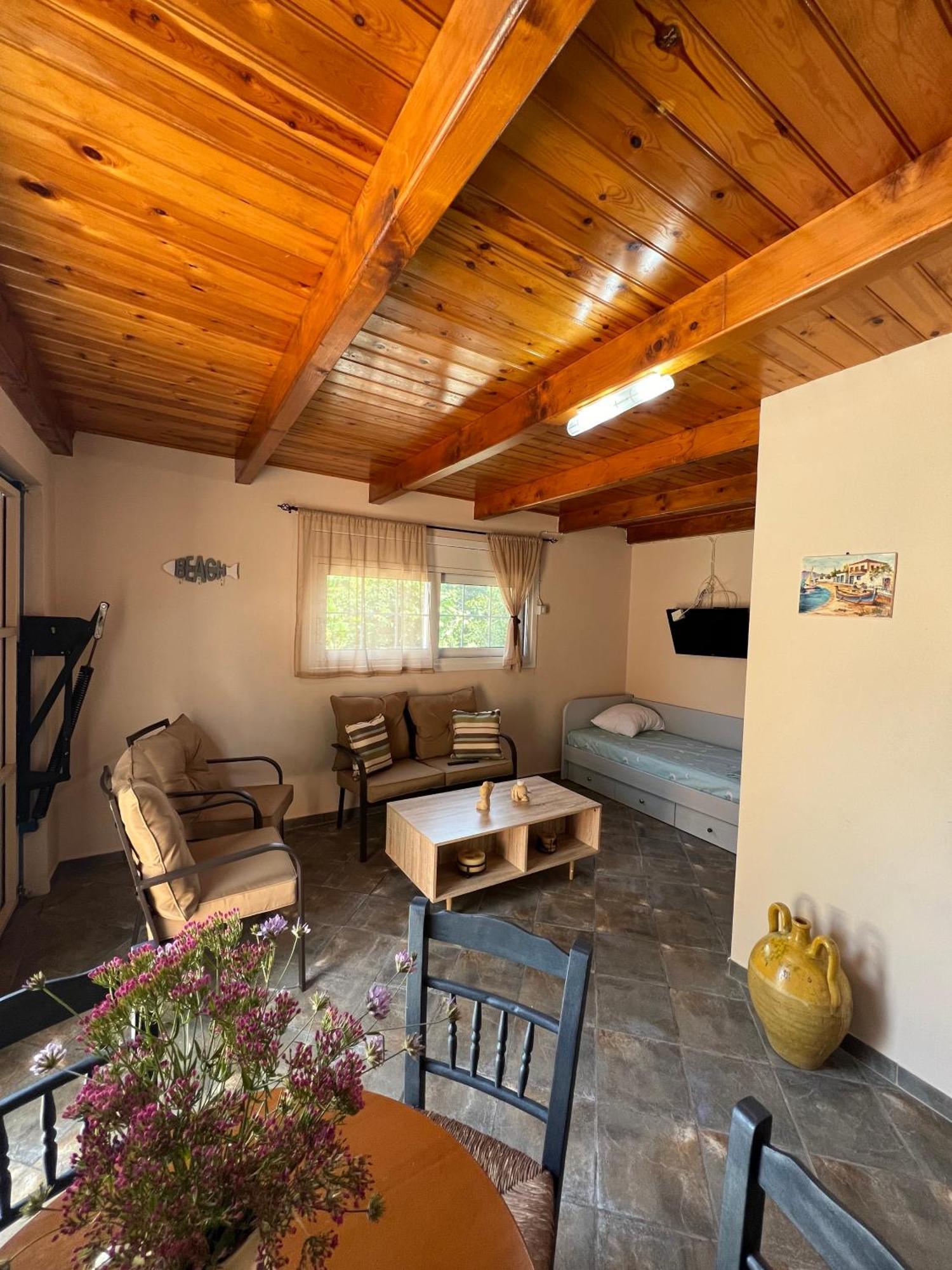 Nisaki Mathraki B&B Rom bilde