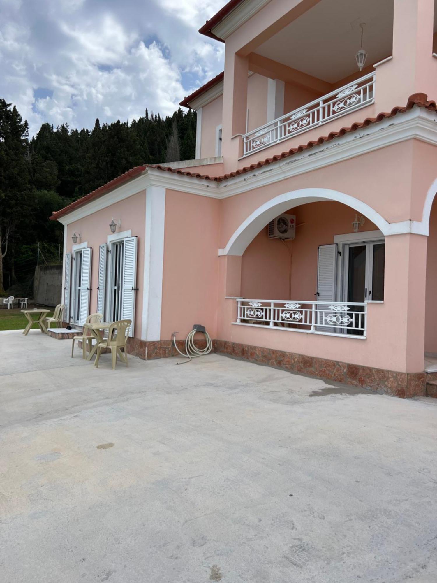 Nisaki Mathraki B&B Rom bilde